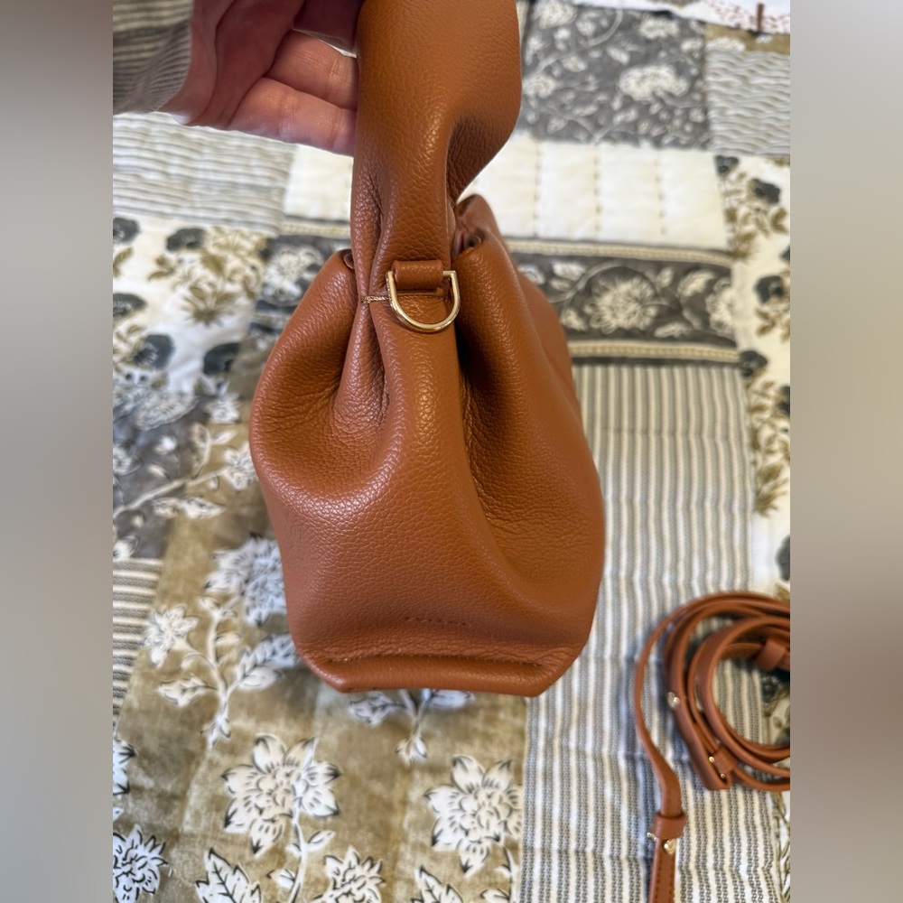 Elegant Brown Handbag - Picture 3 of 8